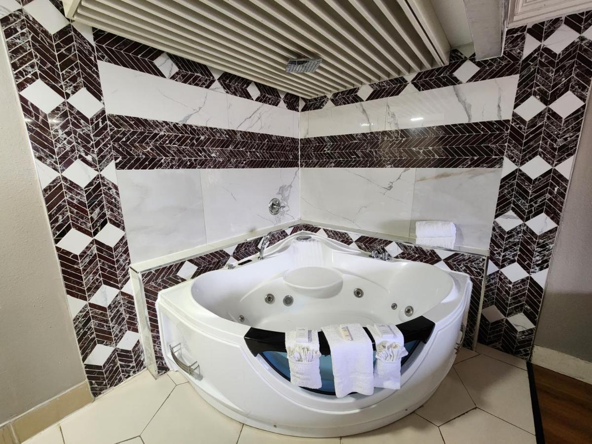 Americas Best Value Inn And Suites Little Rock Eksteriør billede