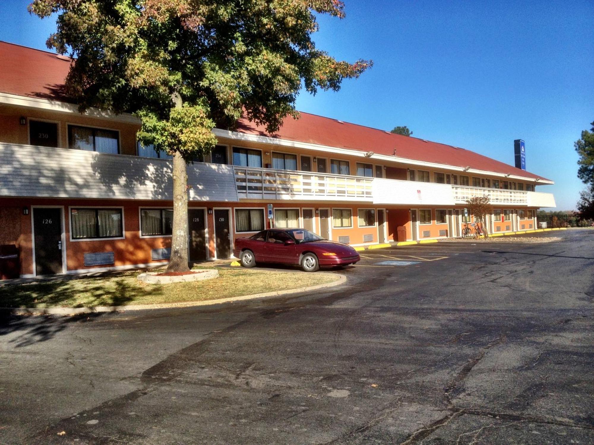 Americas Best Value Inn And Suites Little Rock Eksteriør billede